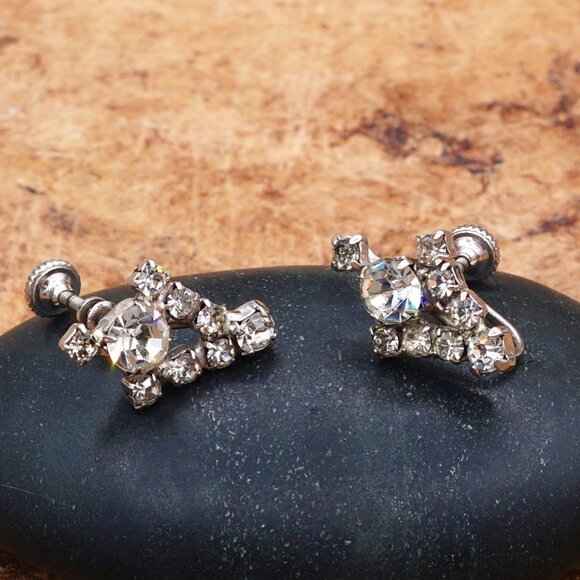 1960 Art Deco Style Chevron Crystal Cluster Stud Earrings Screw Back - Picture 3 of 8